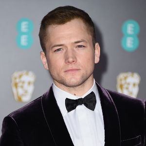 Taron Egerton steigt nach Kollaps ganz aus Theaterstück aus