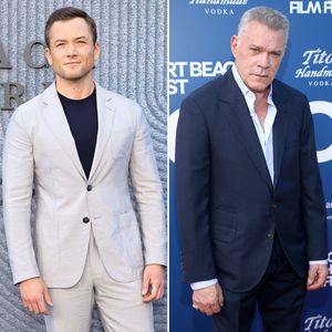 "Gebrechlich": Taron Egerton über Begegnung mit Ray Liotta