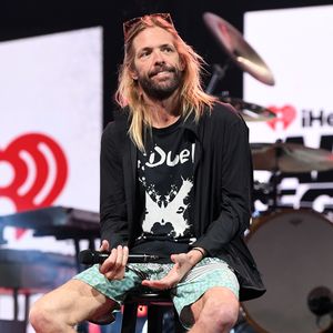Gedenkkonzert von Taylor Hawkins: Sein Sohn Oliver trat auf!