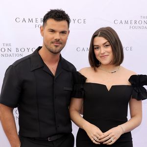 So wuppen Taylor Lautner und seine Frau Karriere und Ehe