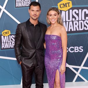 Sechs Monate nach Hochzeit: Taylor Lautner teilt süßes Video