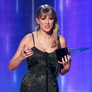 Taylor Swift: Po-Grabscher-Verhandlung mutiert zu Fan-Event!