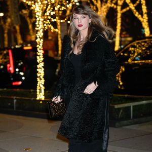 Nach Interview-Release: Taylor Swift strahlt in edlem Look