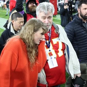 Vor Taylor-Hochzeit: Ed Kelce zeigt seine neue Begleitung