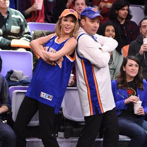 Nach Tod seiner Mutter: Taylor Swift singt für Jimmy Fallon