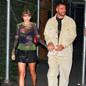 Süßes Date mit Taylor Swift: Fans lachen über Travis' Look!