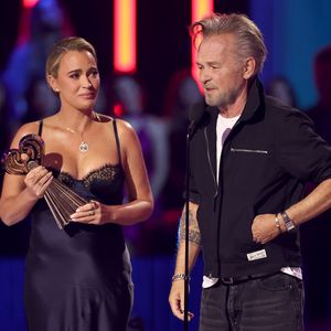 iHeart Radio Awards: Teddi Mellencamp dankt Papa für Hilfe
