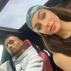 Nicht Freundin: Nick Kyrgios teilt Nacktpic mit anderer Frau