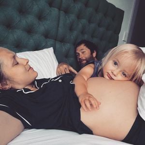 30. Schwangerschaftswoche: Teresa Palmer zeigt Babybauch