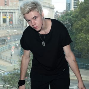 Bestätigt The Kid Laroi damit etwa wieder Single zu sein?