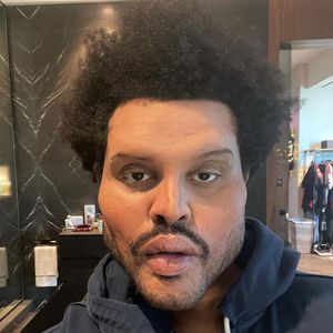 Dieser Mann steckt hinter The Weeknds Gesichtsveränderung