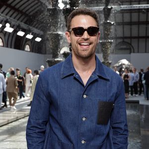 Theo James gibt seltenen Einblick in Leben als Zweifach-Papa