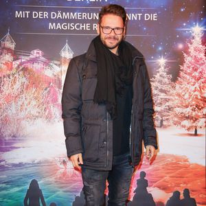Sexy Rolle: Darum stylt sich GZSZ-Thomas als blonde Nurse