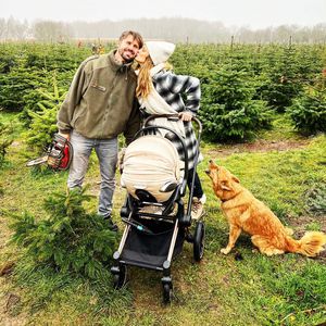 Thore Schölermann will Baby Ilvi unbedingt die Natur zeigen