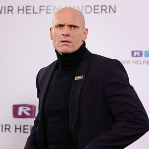 "Mein Ei tut weh": Thorsten Legat klagt bei Promi-Büßen