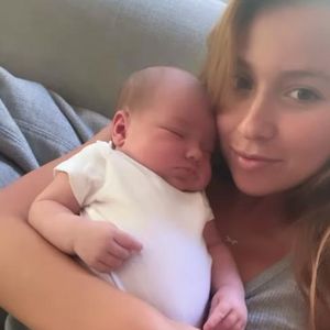 Kurz nach Geburt: Tia Blanco teilt süßen Clip mit ihrem Baby