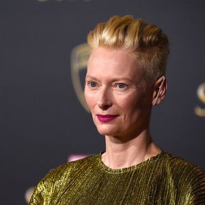 Krass! Tilda Swinton plötzlich Helene Fischer-Lookalike