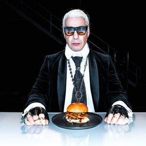 Verwechslungs-Alarm! Ist das Till Lindemann oder Lagerfeld?
