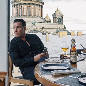 Vorwürfe gegen Till Lindemann: Plattenlabel distanziert sich