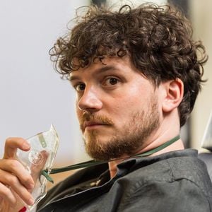 Kehrt Tilman Pörzgen etwa zu "Die jungen Ärzte" zurück?