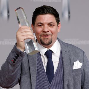 Kochlehrer: Tim Mälzer benotet Jogi Löws Küchenkünste!