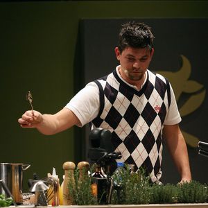 "Kitchen Impossible": Tim Mälzer mischt Asche in seine Suppe