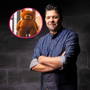 Mit Finderlohn: Tim Mälzers Lokal-Teddybär wurde gestohlen!