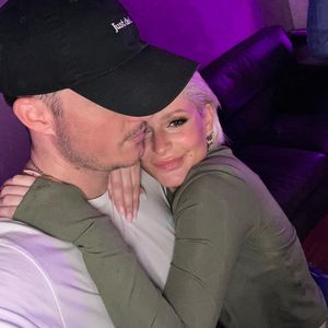 Bestätigen Marie Reim und Tim Peters hier etwa ihre Liebe?