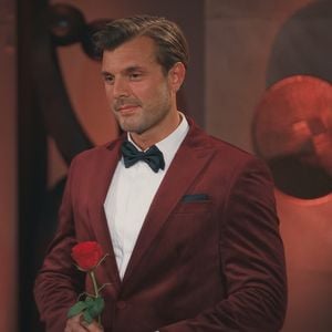 Na endlich: Auch sie bekommt einen Kuss von Bachelor Tim