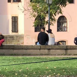 Beim Date erwischt: Warum verstecken Gerda & Tim sich nicht?