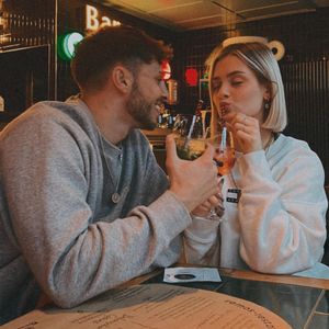 Tim Stammberger und seine Laura feiern einjähriges Jubiläum