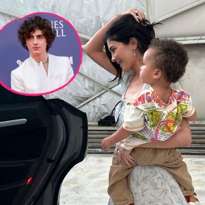 Zeigt Kylie hier ihren Knutschfleck von Timothée Chalamet?