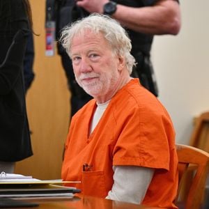Keine Übergriffe? Mitarbeiterin verteidigt Timothy Busfield