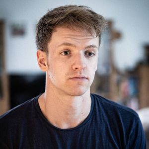 Er wurde verlassen! Serien-Star Timur Bartels wieder Single