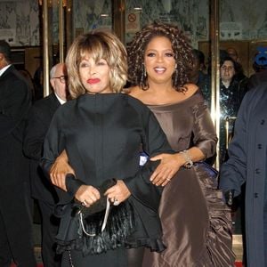 Tina Turners Beerdigung? Oprah Winfrey reist in die Schweiz