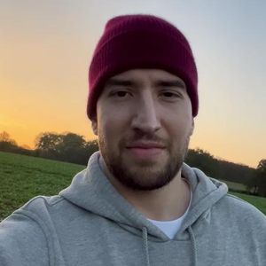 Erstes Spiel: Verein und Fans zollen Tobias Eder (†) Tribut