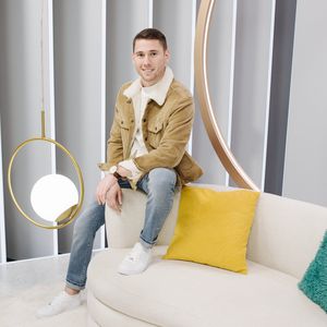 Oha, "5 Senses for Love"-Tobi knutscht mit zwei Mädels rum