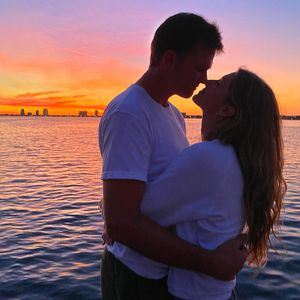 So süß! Gisele Bündchen postet Knutsch-Pic mit ihrem Tom