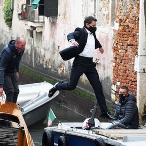 Endlich: Tom Cruise ist zurück am "Mission: Impossible"-Set