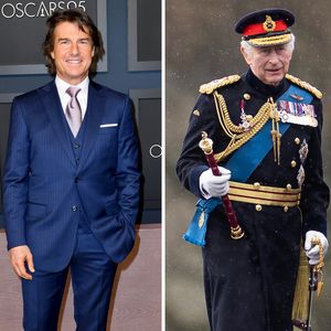 Tom Cruise grüßt König Charles aus einem Flugzeugcockpit!
