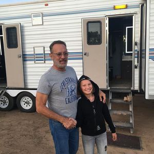 Tom Hanks' Schützling lernt für Film sogar Indianersprache