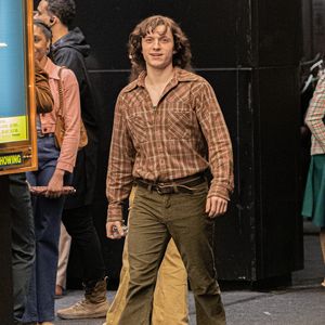 Kaum erkannt: Hier sieht Tom Holland total verändert aus!