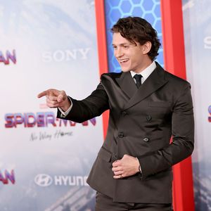 Tom Holland feiert stolz drei Jahre Verzicht auf Alkohol