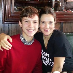 Süß! Drew Barrymore teilt ein Throwback-Foto mit Tom Holland