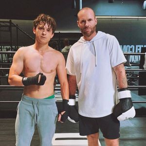 Selten! Tom Holland zeigt seinen durchtrainierten Körper