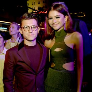 Mit Tom Holland verlobt? Zendayas Mutter Claire äußert sich