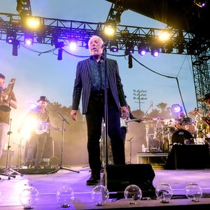Tom Jones aus Klinik entlassen