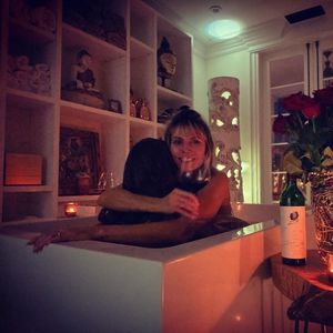 Heidi Klum genießt mit ihrem Tom ein romantisches Bad