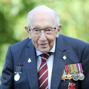 Nach seinem Tod: Briten klatschen für Sir Tom Moore (†100)