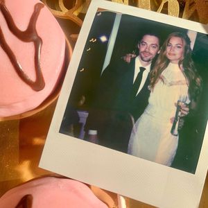 "The Walking Dead"-Star Tom Payne hat heimlich geheiratet